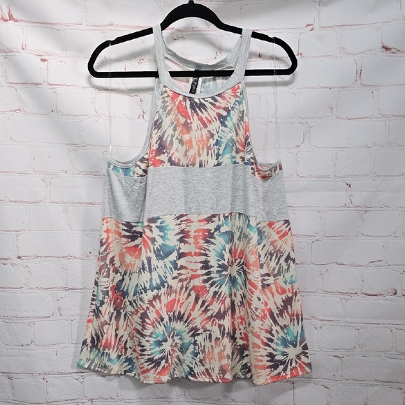 glitzy girlz Tops - Glitzy Girlz Vibrant Tie-Dye Tank Top Womens Size 4x